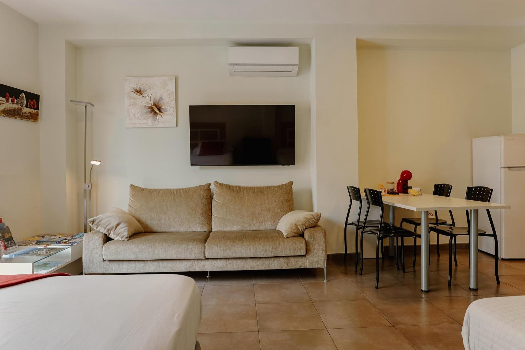 One-Bedroom Apartment