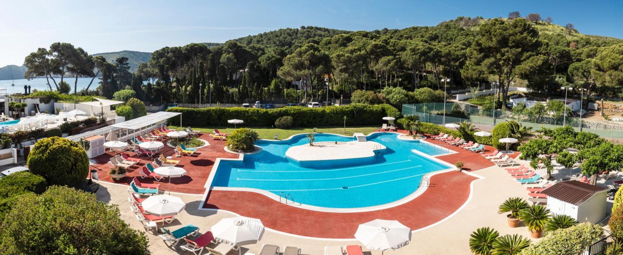 Double or Twin Room Pool View