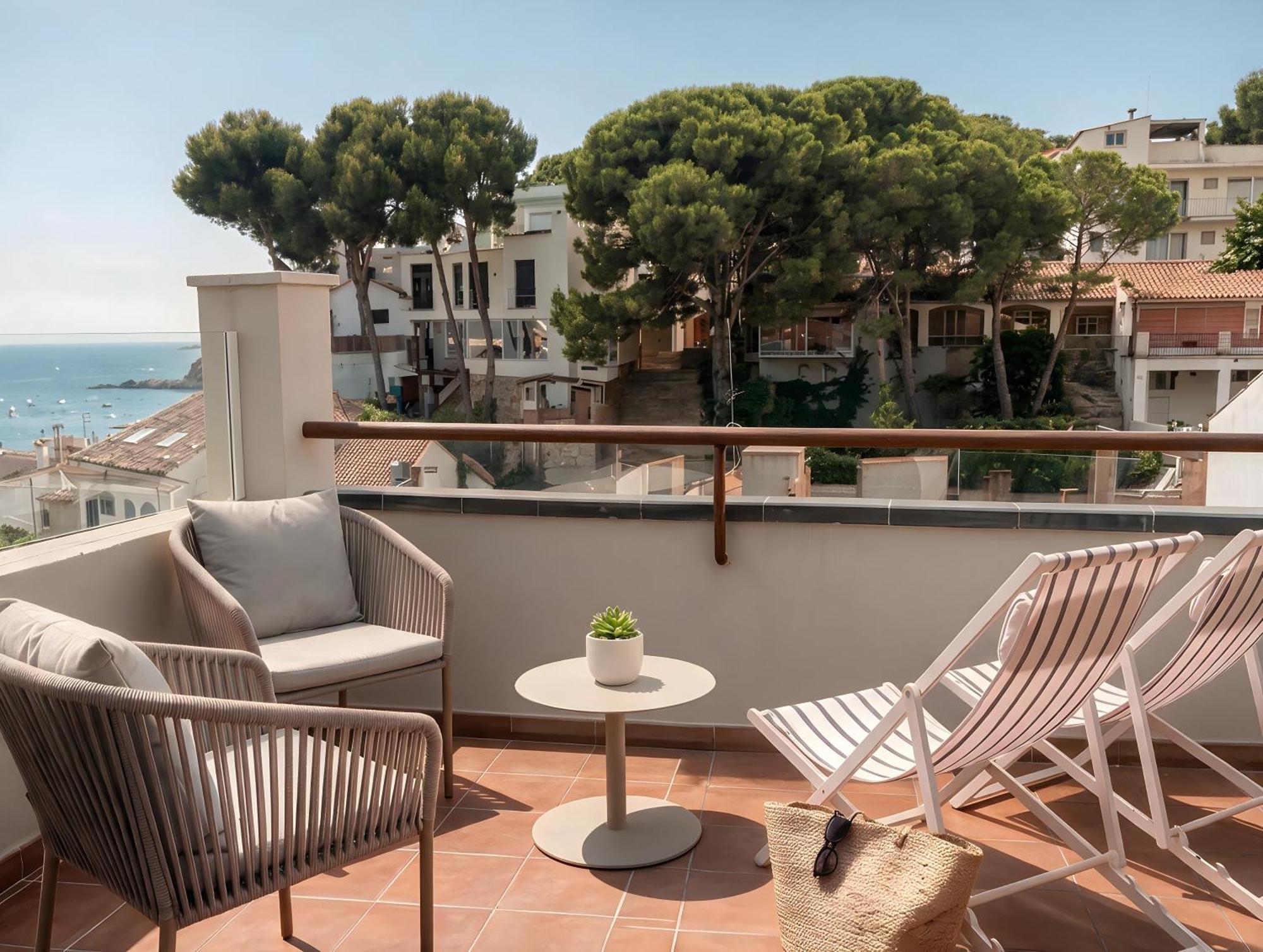 Double or Twin Room Terrace