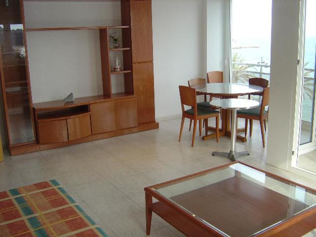 Two-Bedroom Apartment Sea View