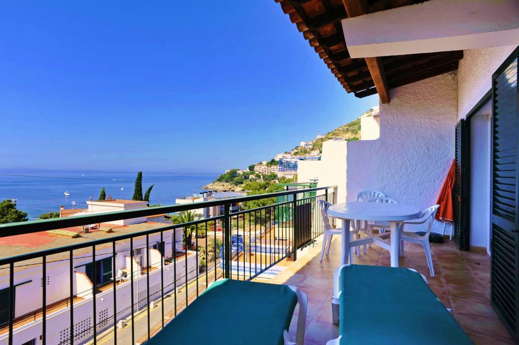 Two-Bedroom Apartment Sea View,327486589:JPEG