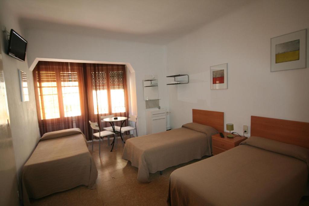 Triple Room,33476374:JPEG
