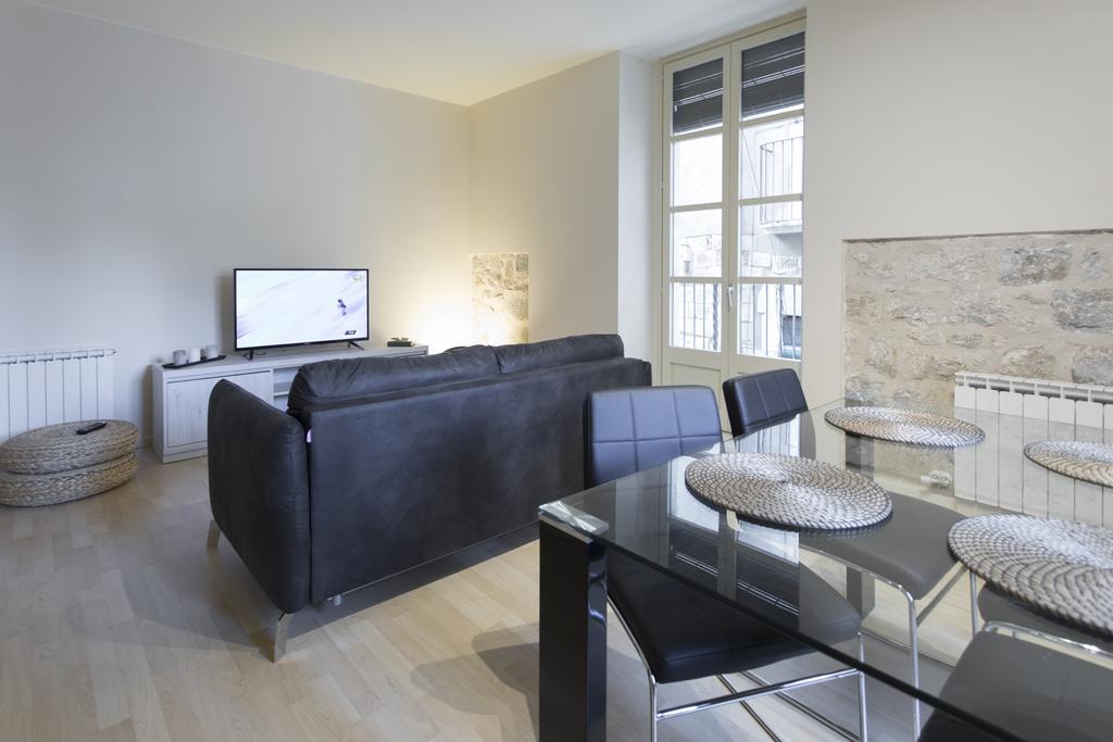 Two-Bedroom Apartment,382458430:JPEG