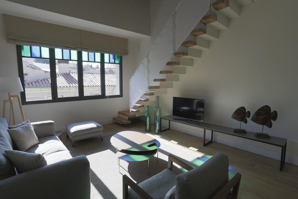 Deluxe Duplex Apartment
