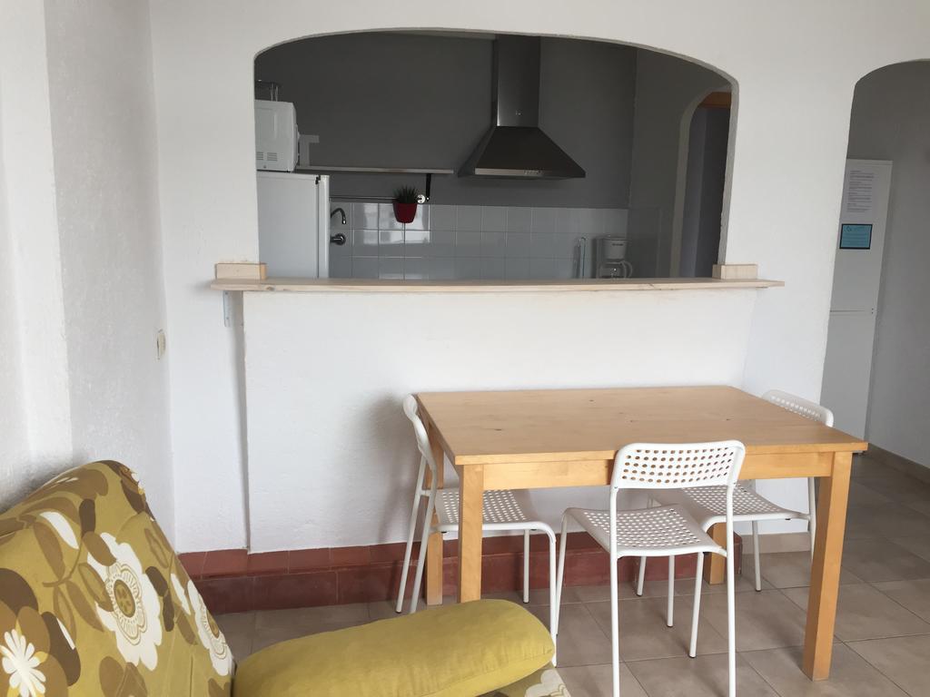One-Bedroom Apartment (2 Adults + 2 Children)
