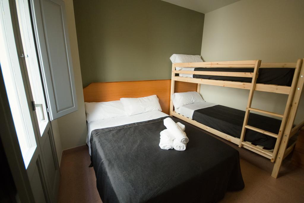 One-Bedroom Apartment,416467416:JPEG