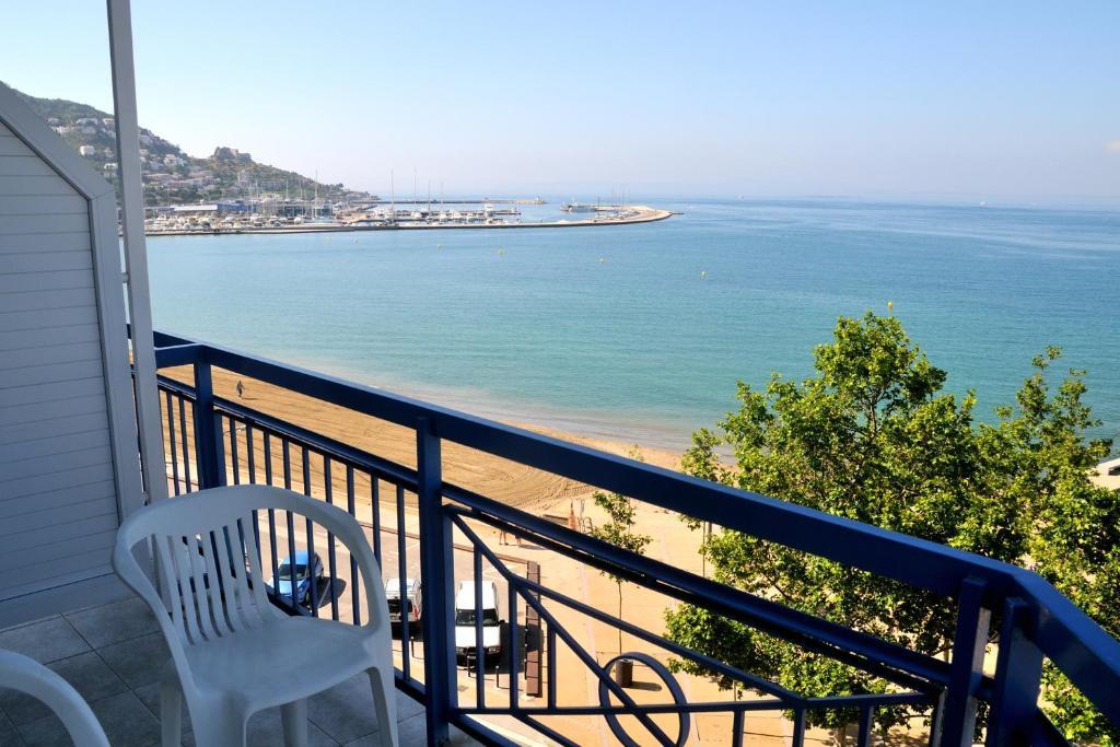 Double or Twin Room Sea View
