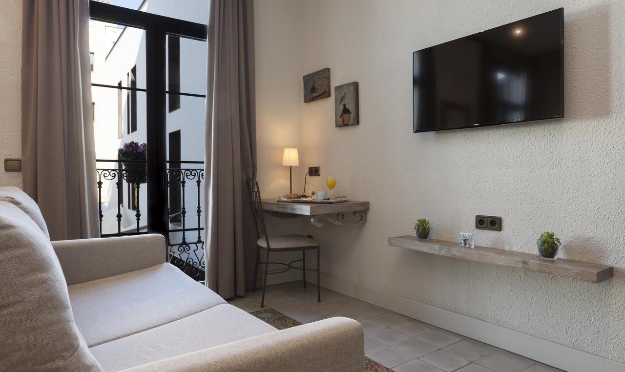 Triple Room,1773690226:JPEG