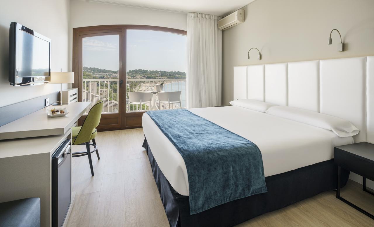 Habitación Doble con vistas al mar y cama supletoria