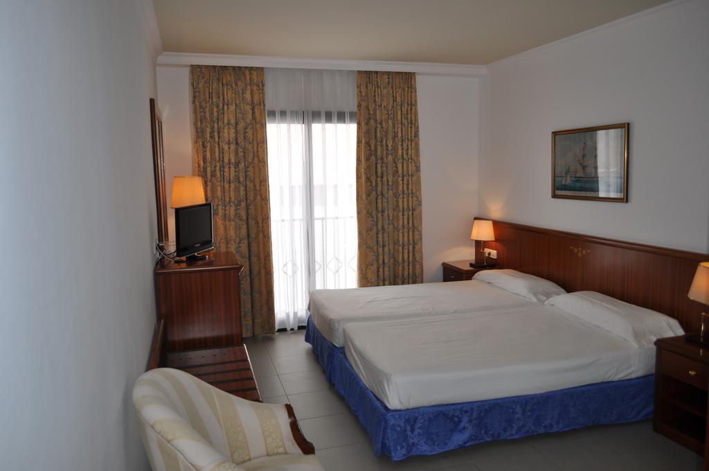 Standard Double or Twin Room Balcony