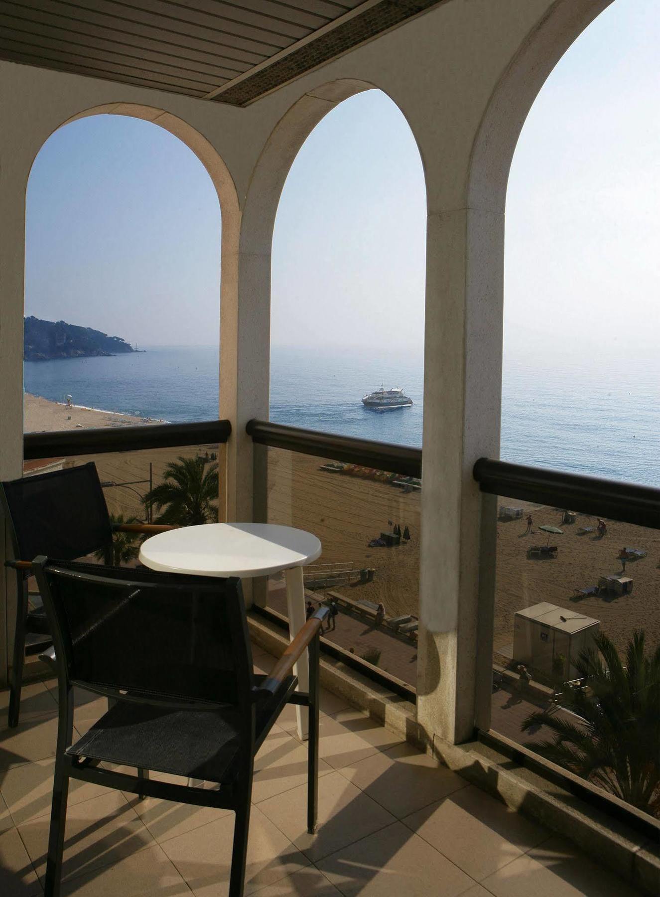 Family One-Bedroom Apartment Sea View