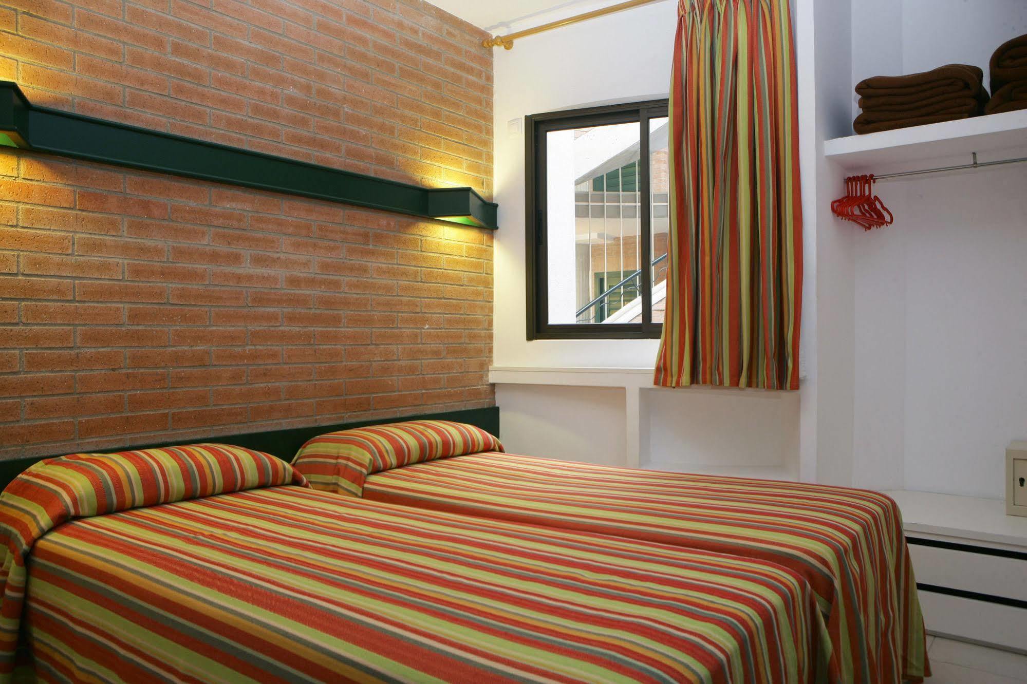 Family One-Bedroom Apartment Sea View