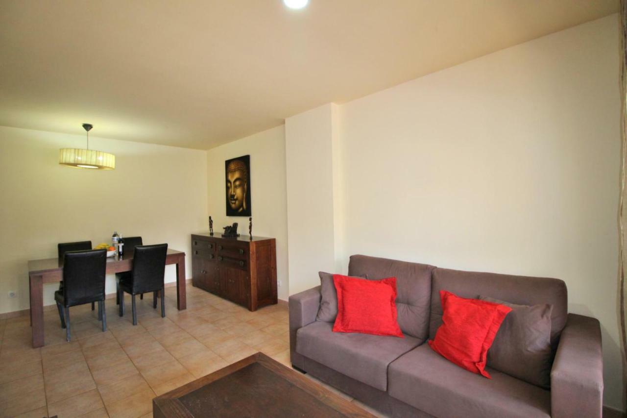 Two-Bedroom Apartment,819866147:JPEG