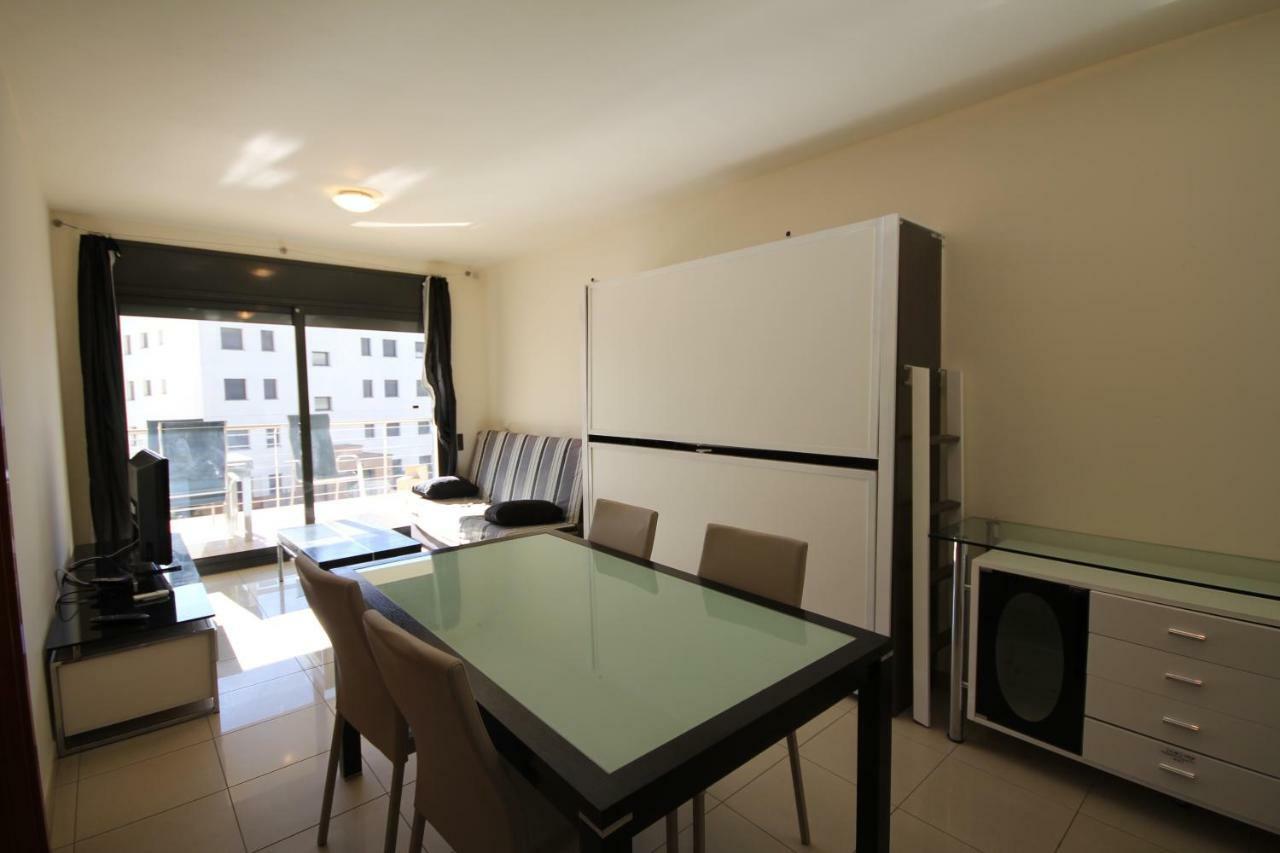 One-Bedroom Apartment,857882042:JPEG