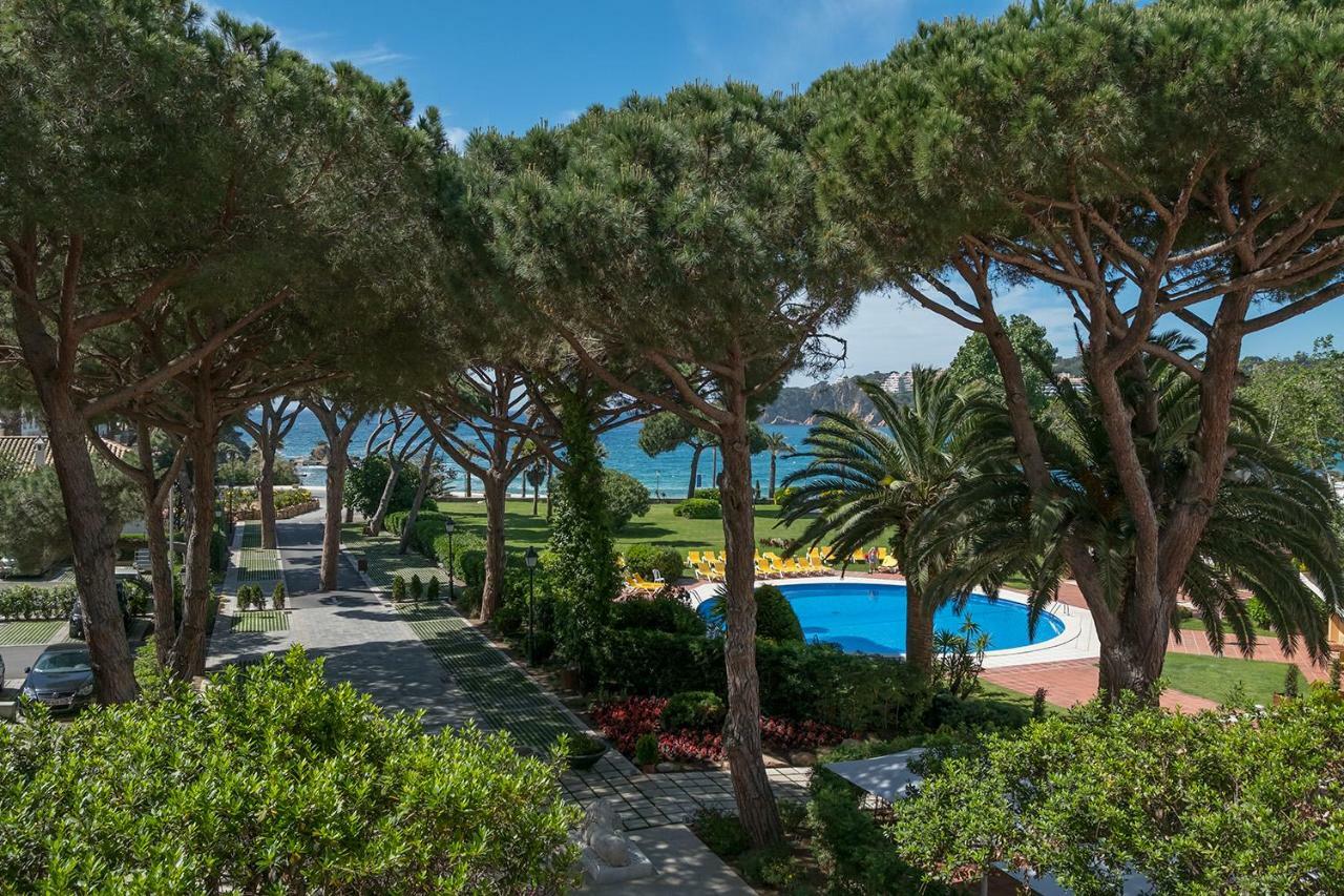 Double Room Pool View