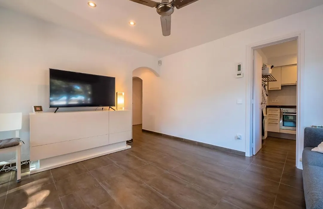 Ay-5 Calella De Palafrugell 4 Pax-1
