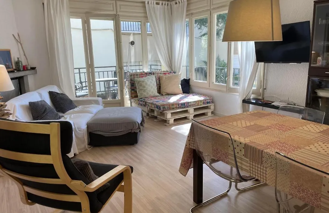Aj-26 Calella De Palafrugell 6 Pax-1
