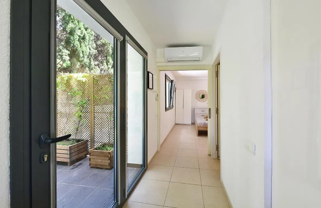 Apartamento con jardincito en el centro de CADAQUÉS-1