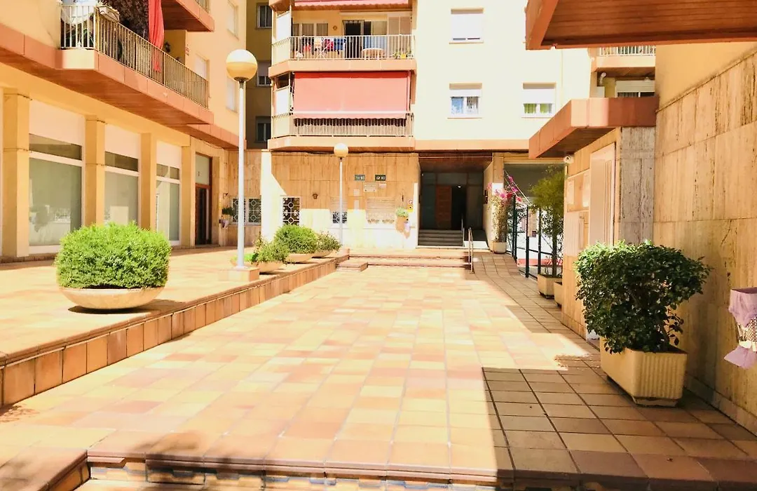 Modern And Design Studio Near The Beach With Large Swimming Pools-1