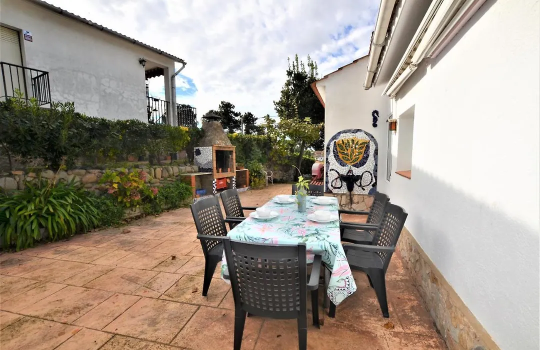 Villa Michelle 6 Personas Lloret De Mar-1