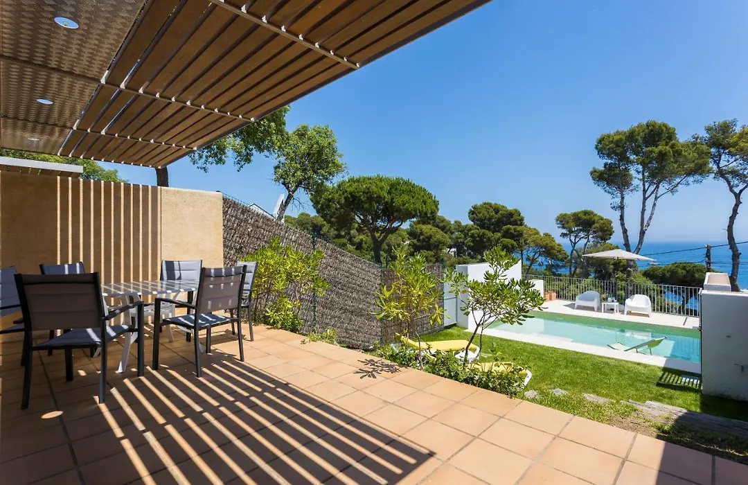 Frontline Sea Villa With Private Pool In Calella - Proa-1