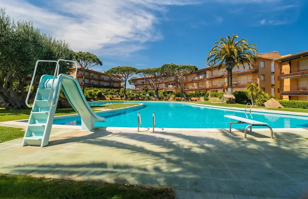 N-3 Calella De Palafrugell 4 Pax-1