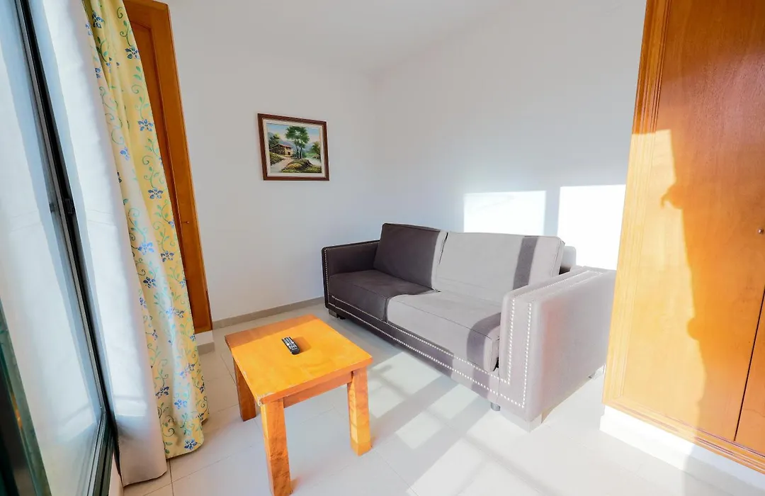 Apartamentos Royal-1