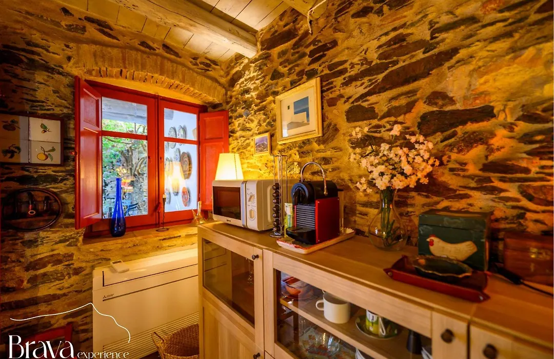 Casa Jordi - Piedra y bóveda en el corazón de Cadaqués I 3 suites I 2 parkings I patio con bbq-1