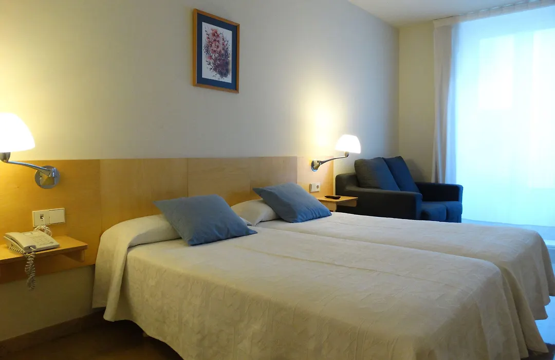 Hotel Rambla Figueres-1