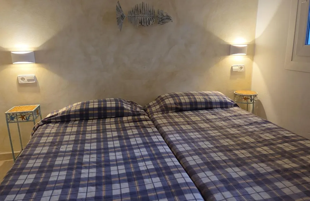 Apartaments Les Roques-1