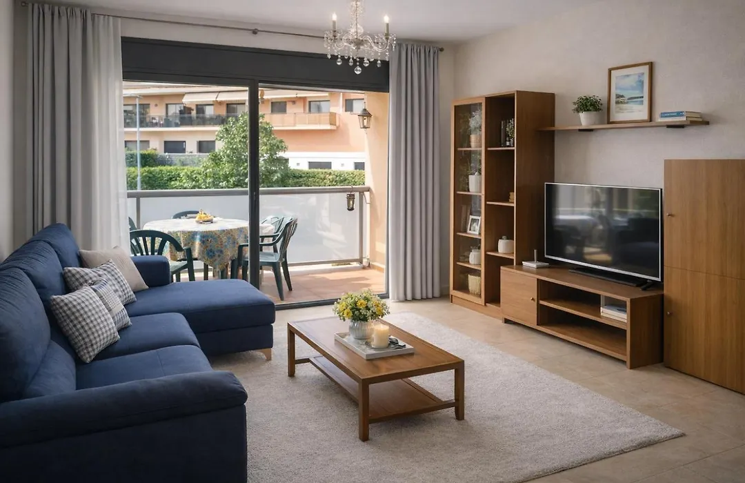 Apartamento Santa Cristina & Bright 2Br With Balcony, Pool & Garden View- Fenals-1
