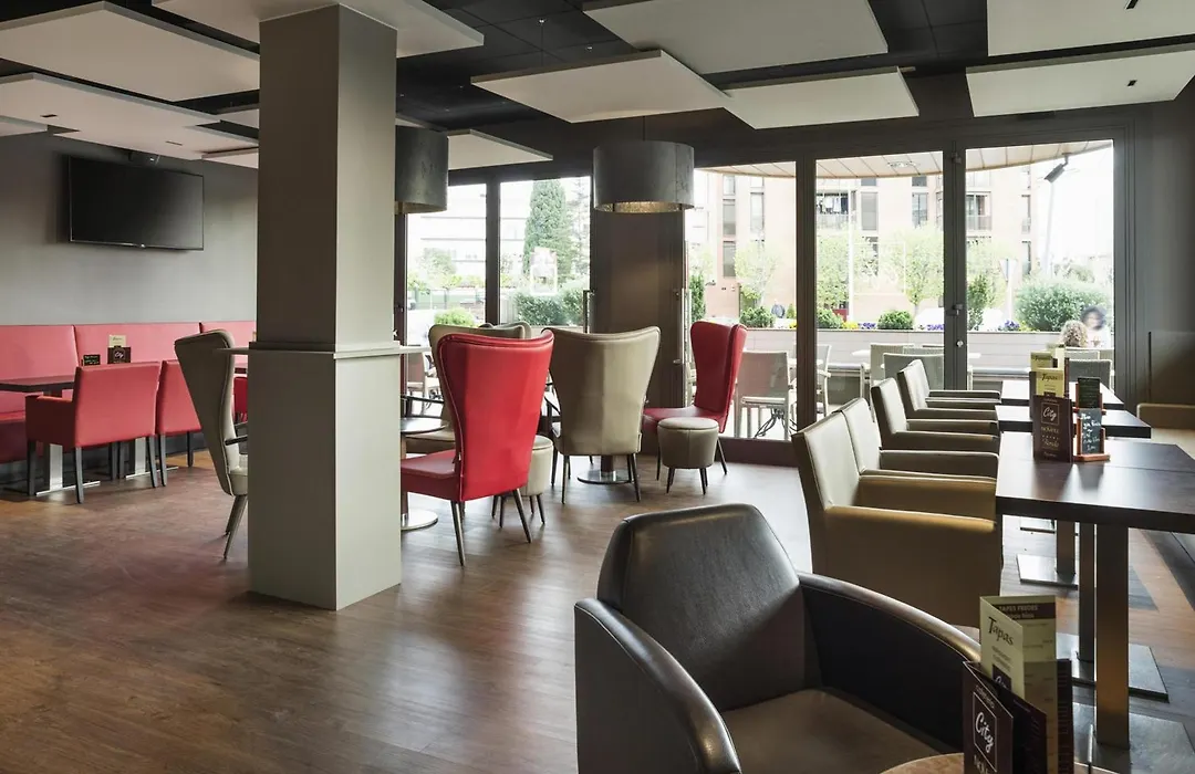 Ibis Styles Figueres Ronda-1