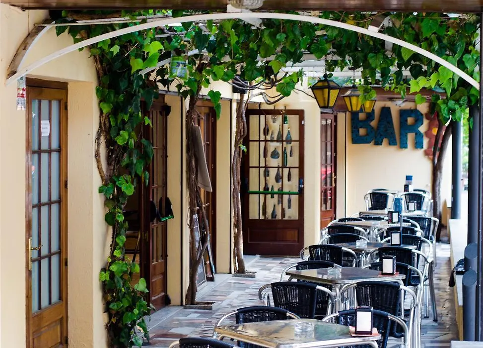 Hostal Lloret-1