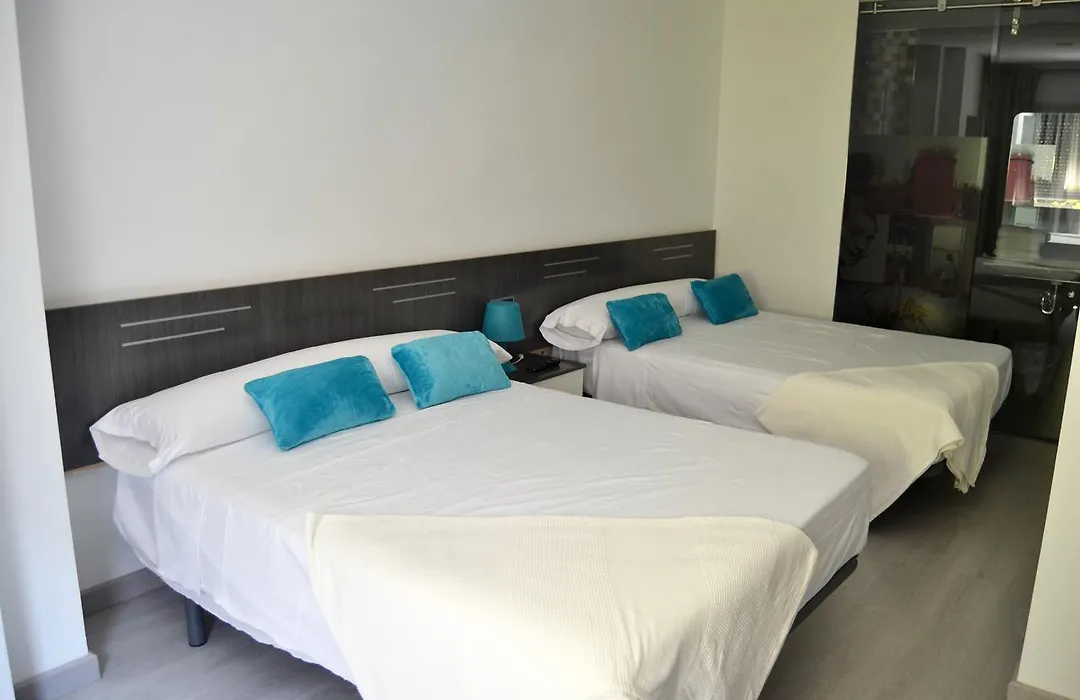 Bed&Breakfast 10 Girona-1