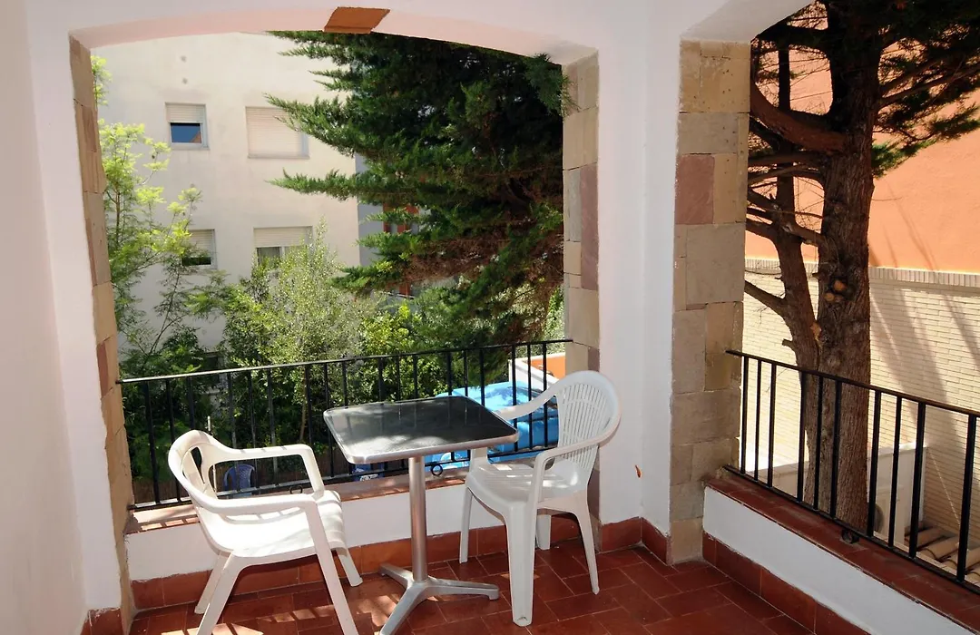 Apartamentos Ar Caribe-1