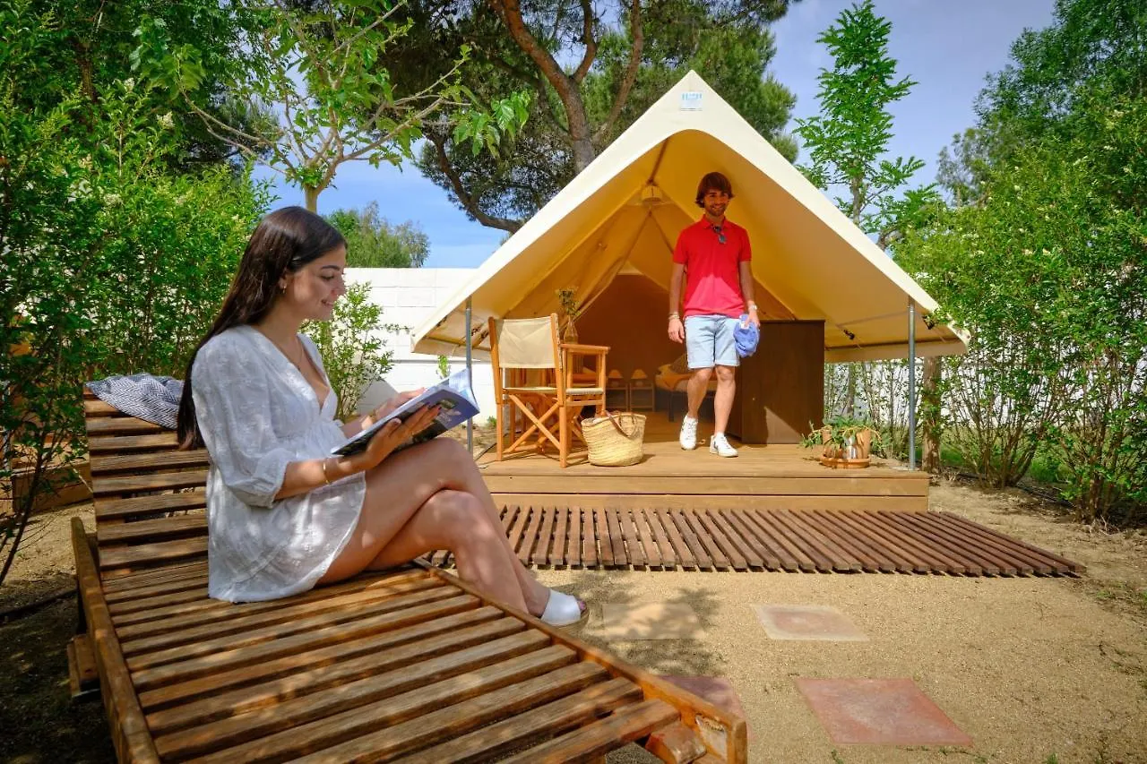 dachzelt campen Treeline Redwood roof tent rental  Canada Gear