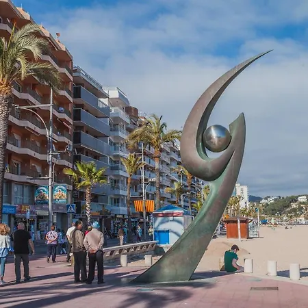Fantastic 3 Bedroom Apartment, 300M To The Sea-2