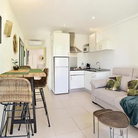 Apartamento con jardincito en el centro de CADAQUÉS-3