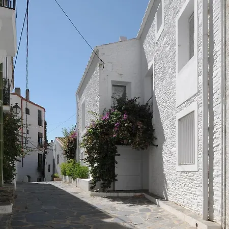 Centric Townhouse CADAQUÉS - Casa Voltes --3