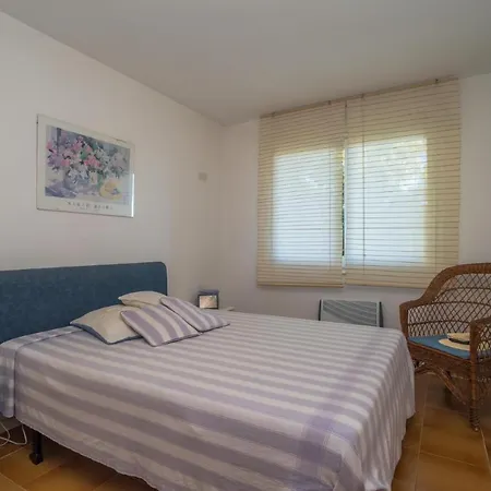 U-5 Calella De Palafrugell 4 Pax-2
