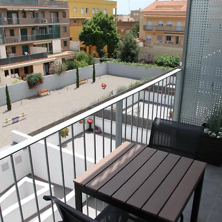 Apartaments Centre Figueres-3