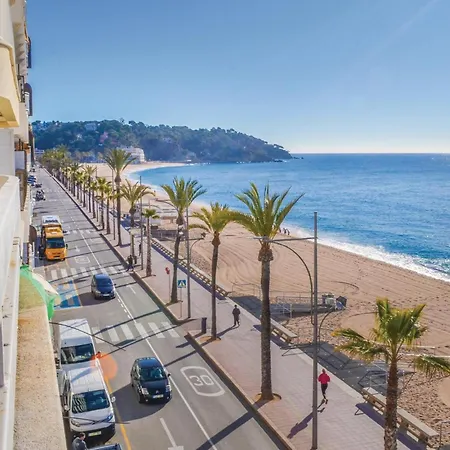 3 Bedroom Pet Friendly Apartment In Lloret De Mar-2