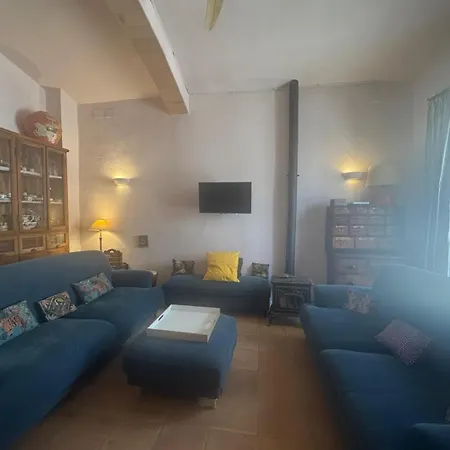 Villa Monturiol-2