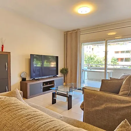 Comfortable Apartment With A Swimming Pool, 250M To The Sea.-2