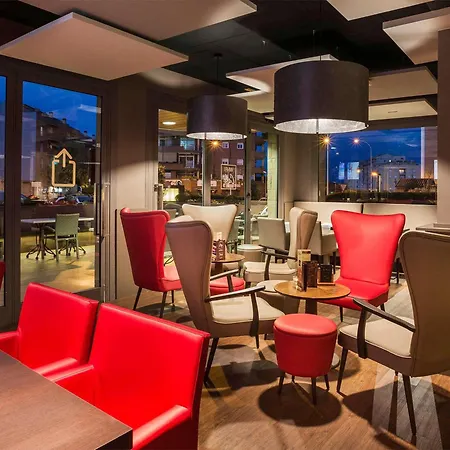 Ibis Styles Figueres Ronda-3