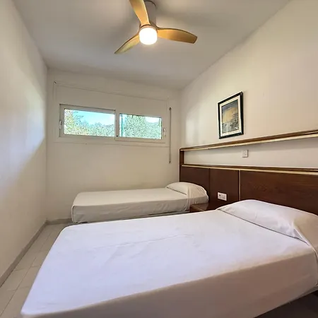 Agi Rescator Apartments-2