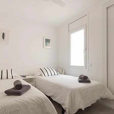 Lets Holidays White Apartment With Terrace, Ac, Parking, Near Beach-3