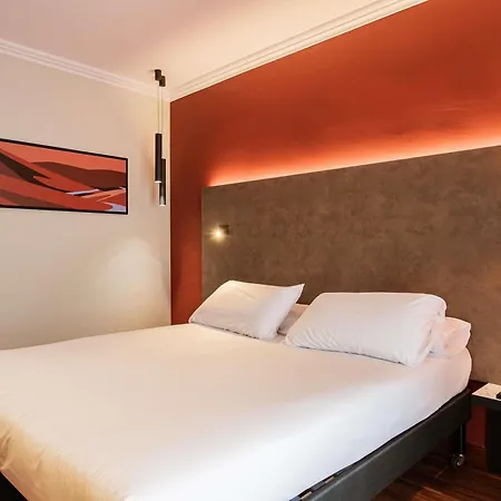 Ibis Styles Figueres Ronda-2