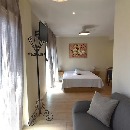 Rnet - Apartments Roses Centre-2