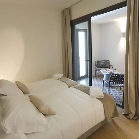 Apartaments Placa Del VI By Hotel Ciutat De Girona-3